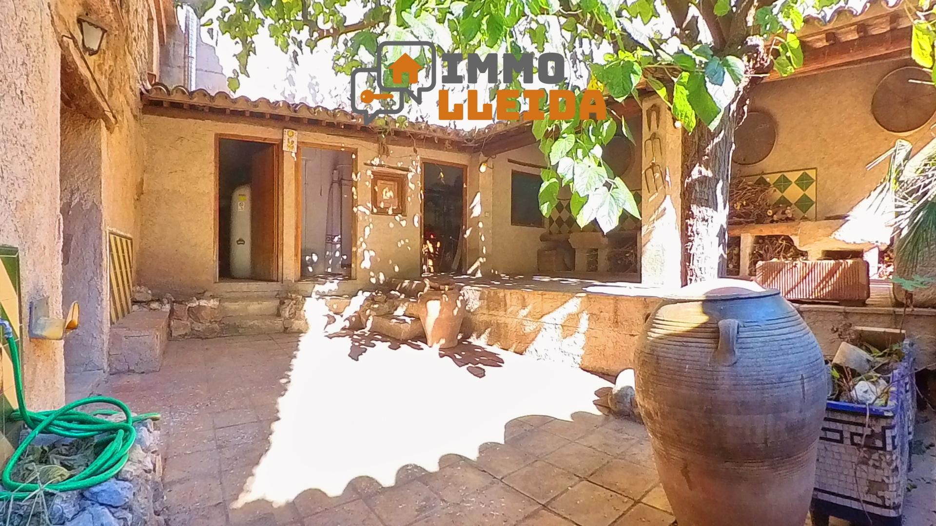 Vista exterior de Casa adosada en venta en Albesa con Calefacción, Jardín privado y Terraza