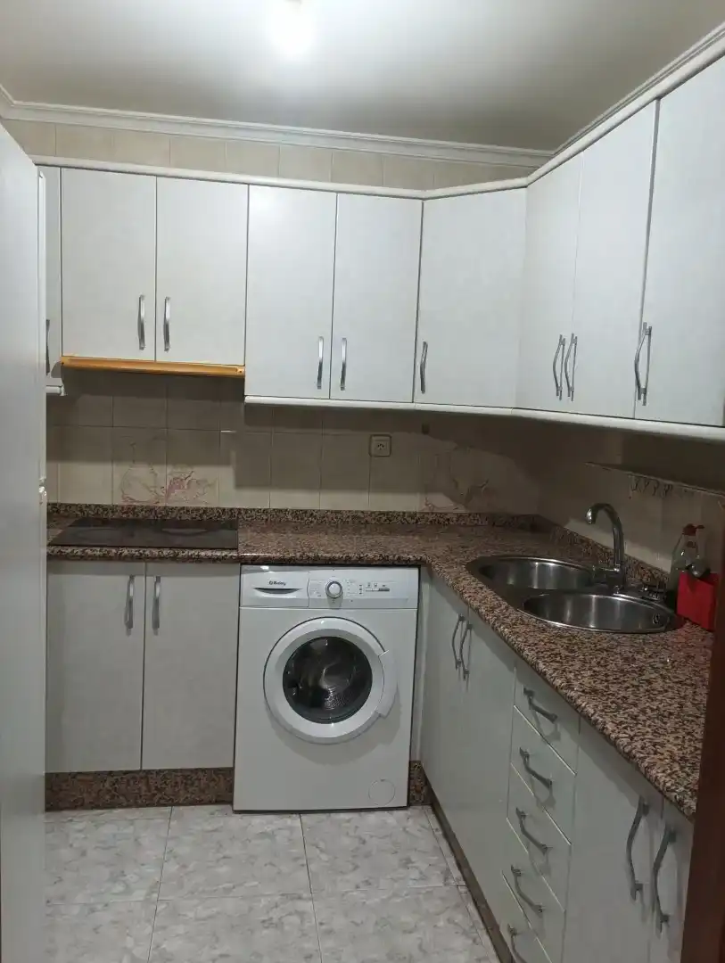 Cocina de Piso de alquiler en Coria con Aire acondicionado, Amueblado y Lavadora