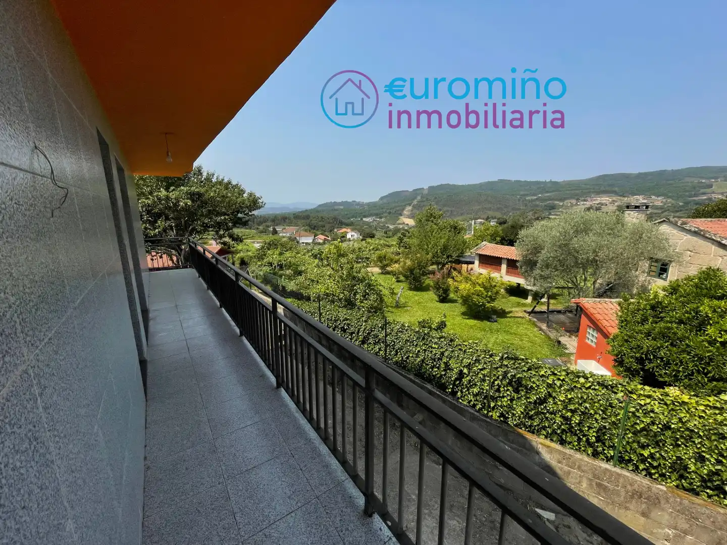 Vista exterior de Casa o chalet en venta en As Neves   con Terraza, Trastero y Amueblado