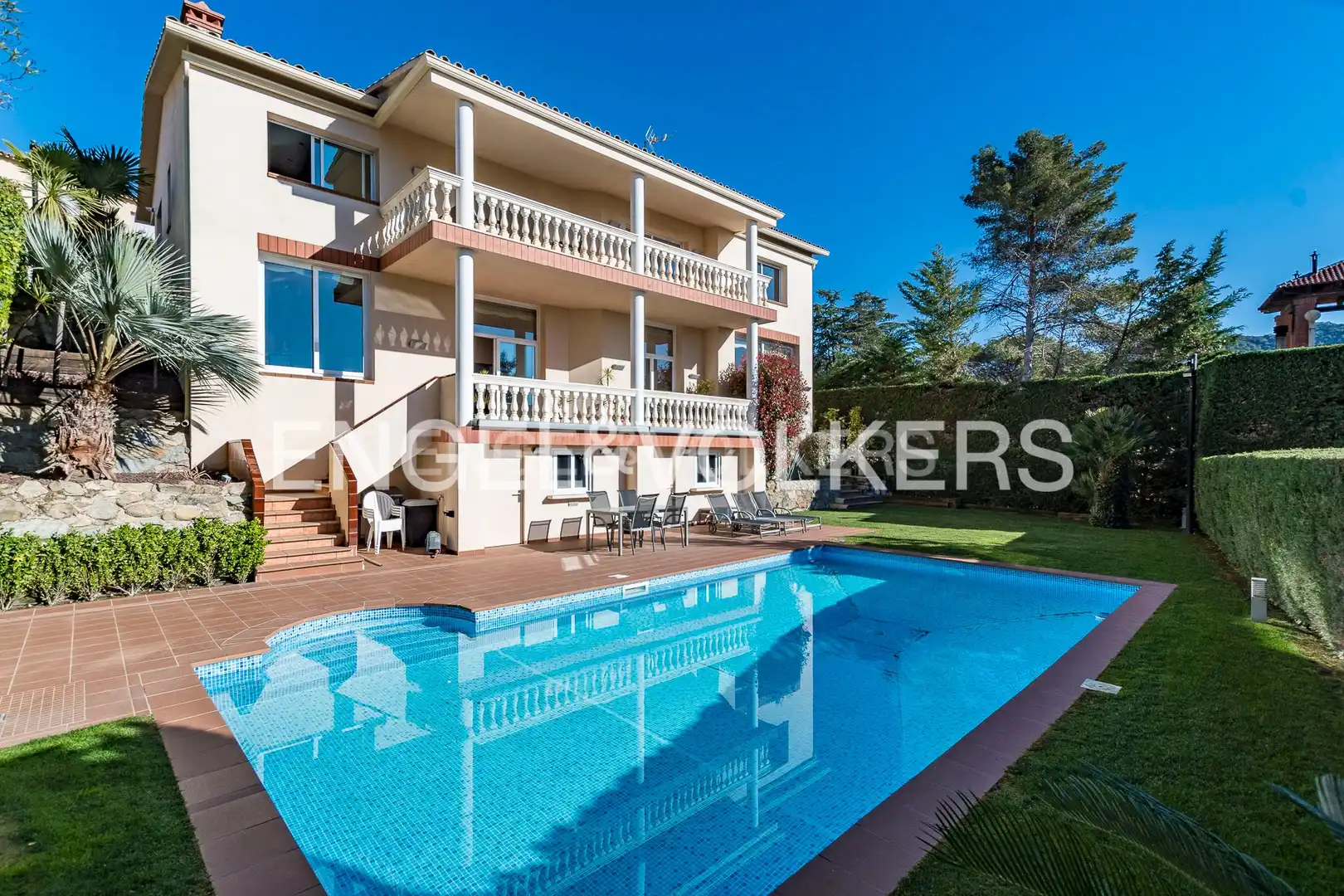 Vista exterior de Casa o xalet en venda en Cabrils amb Aire condicionat, Calefacció i Parquet