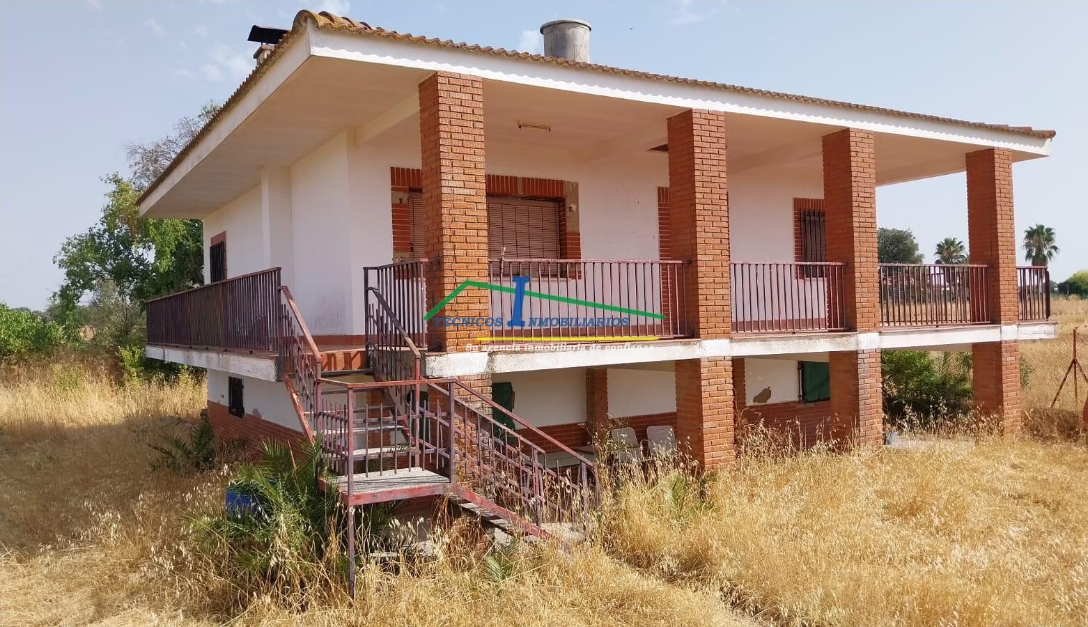 Exterior view of House or chalet for sale in Valverde de Mérida  with Swimming Pool
