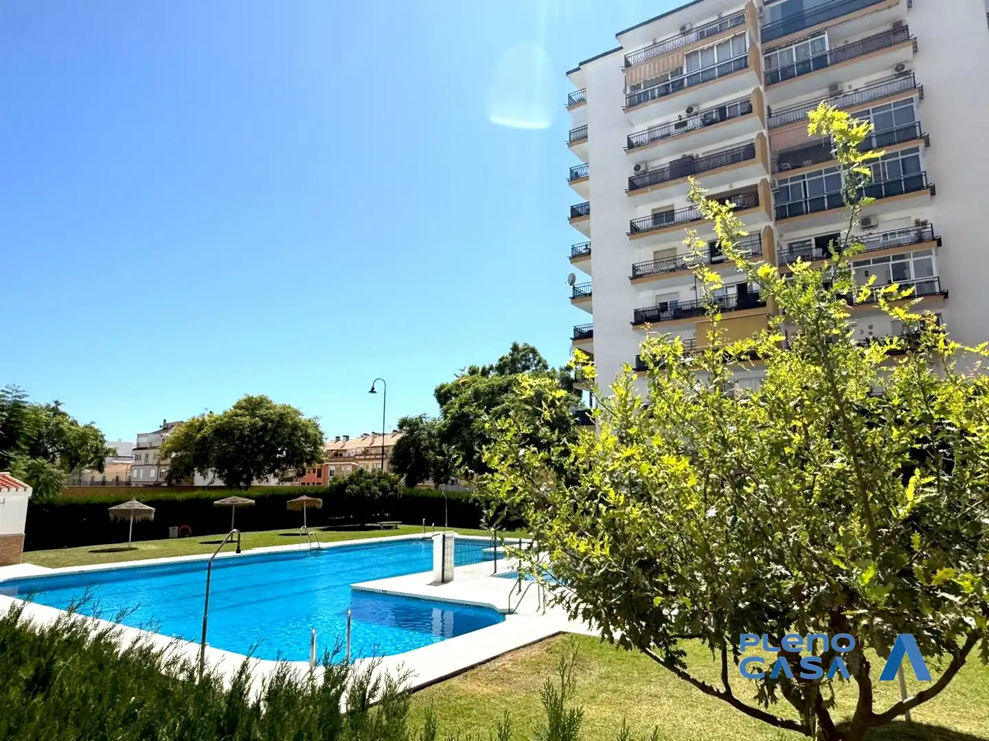 Pis amb piscina en venda a Las Lagunas