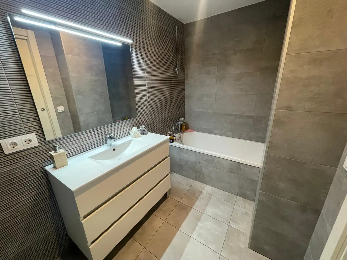 Baño de Piso en venta en Vic con Calefacción, Trastero y Balcón