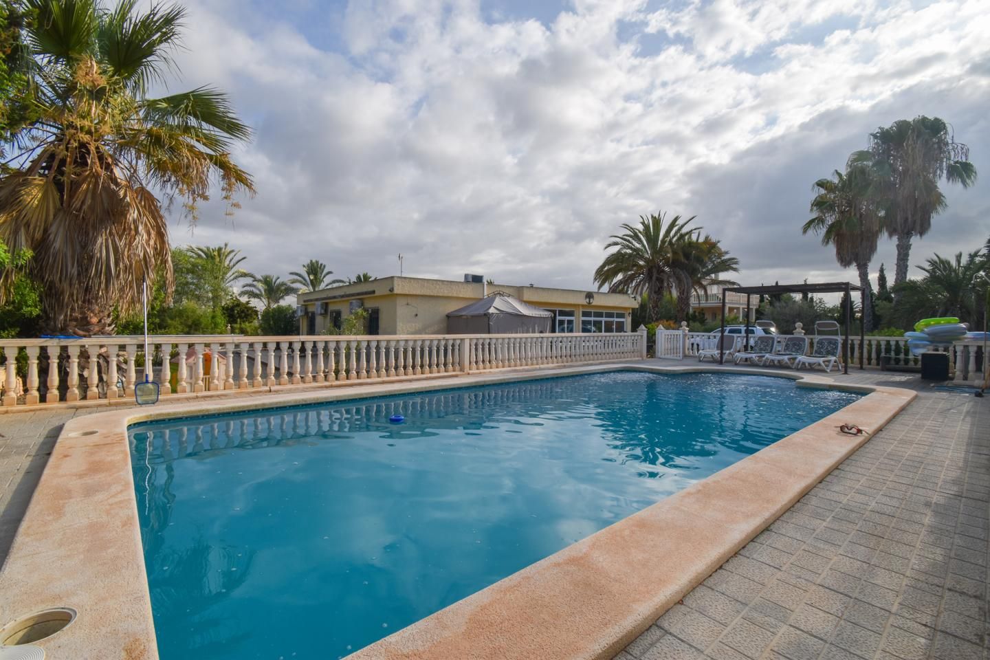 Piscina de Finca rústica en venda en Elche / Elx amb Jardí privat, Terrassa i Piscina