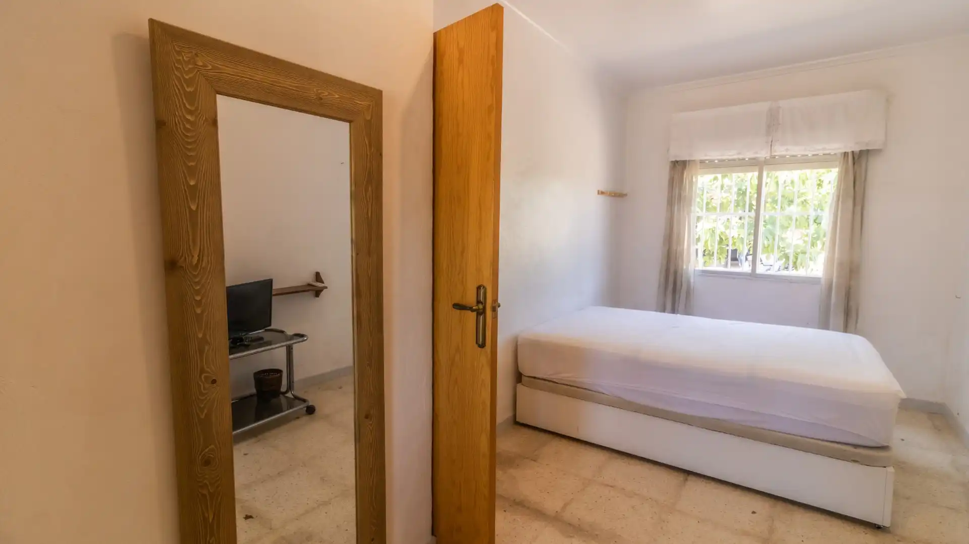 Habitación de Casa o chalet en venta en Elche / Elx con Aire acondicionado, Trastero y Amueblado