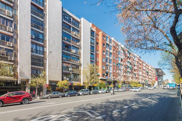 Piso en Venta en Paseo de Santa María de la Cabeza en Palos de Moguer