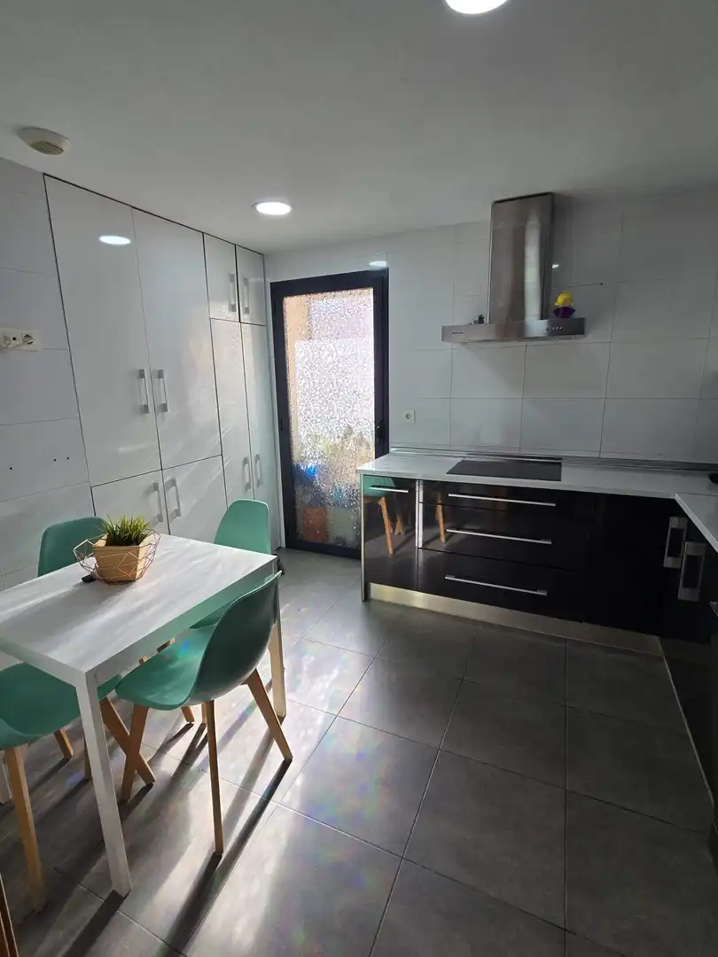 Cocina de Piso en venta en Crevillent con Aire acondicionado, Parquet y Terraza
