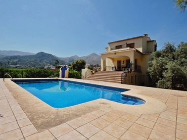 Casa rústica amb piscina en venda a Pego