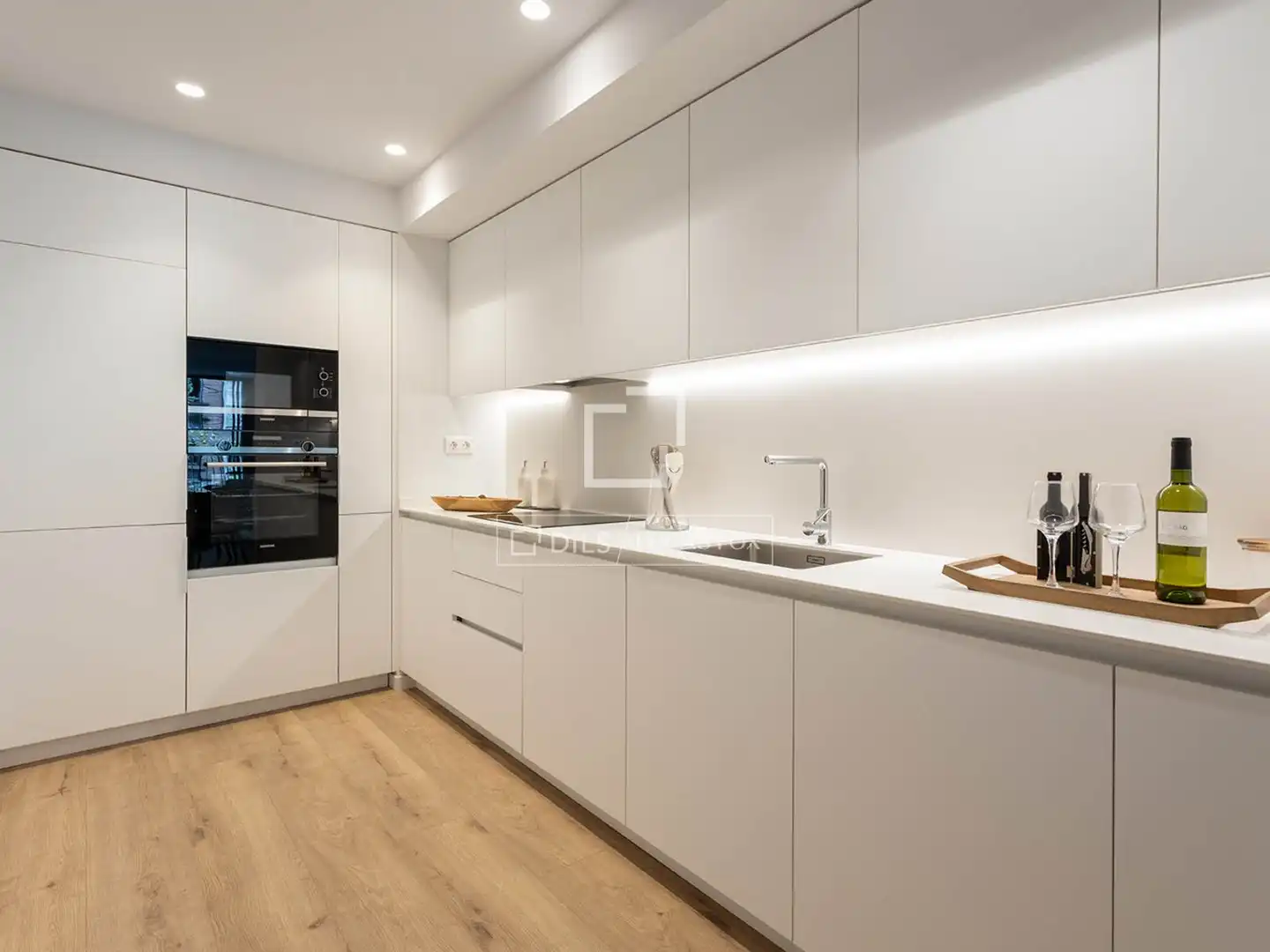 Kitchen of Flat for sale in Barcelona  with Air Conditioner, Heating and Terrace