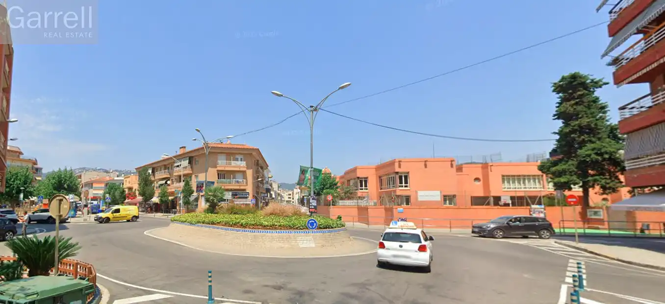 Vista exterior de Piso en venta en Pineda de Mar con Terraza y Amueblado