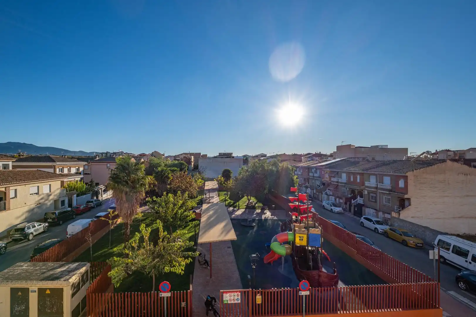 Vista exterior de Ático en venta en Armilla con Aire acondicionado, Terraza y Trastero