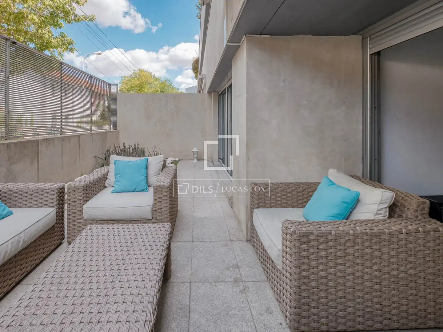 Terrassa de Casa o xalet en venda en Madrid amb Aire condicionat, Calefacció i Jardí privat