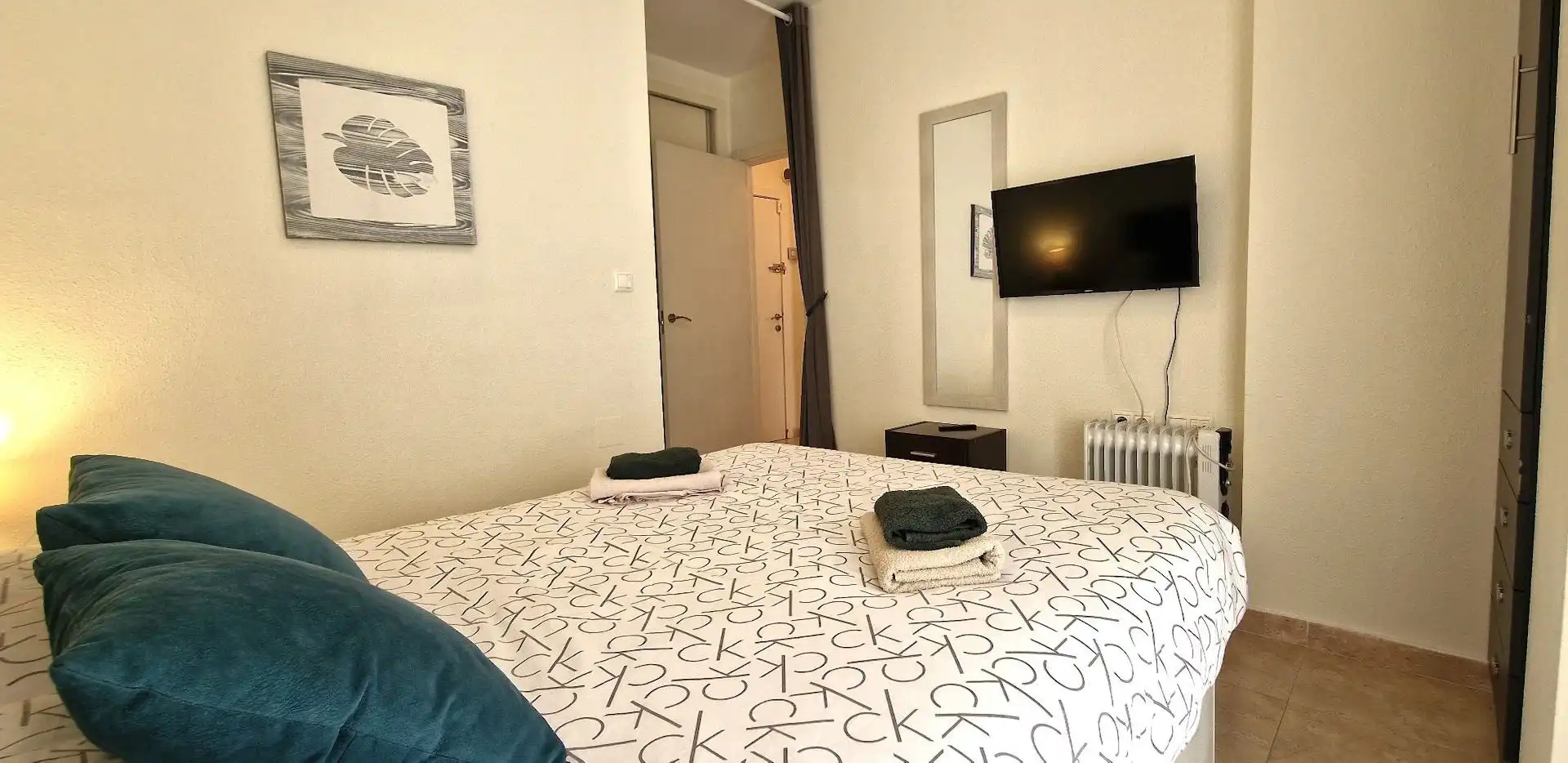 Habitación de Apartamento de alquiler en Torrevieja con Balcón y Internet