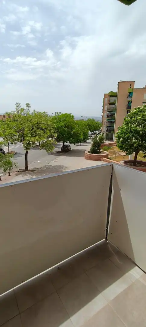 Terrassa de Pis de lloguer en Granada amb Aire condicionat, Moblat i Balcó
