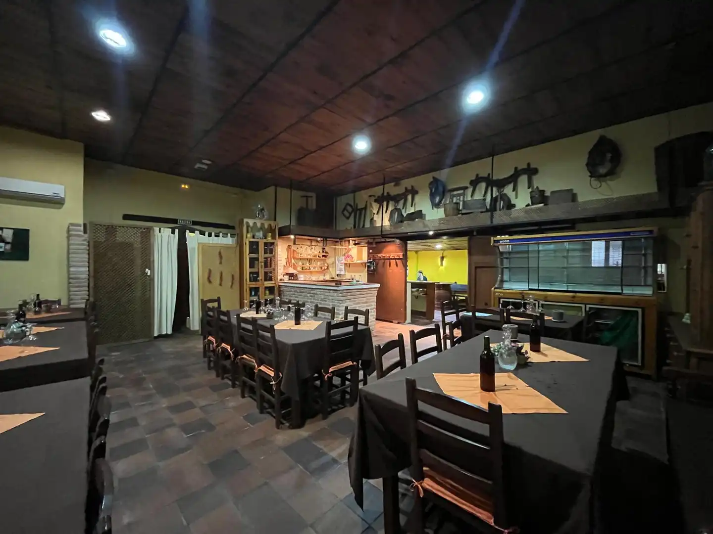 Local en venta en Santibáñez de Valcorba con Amueblado