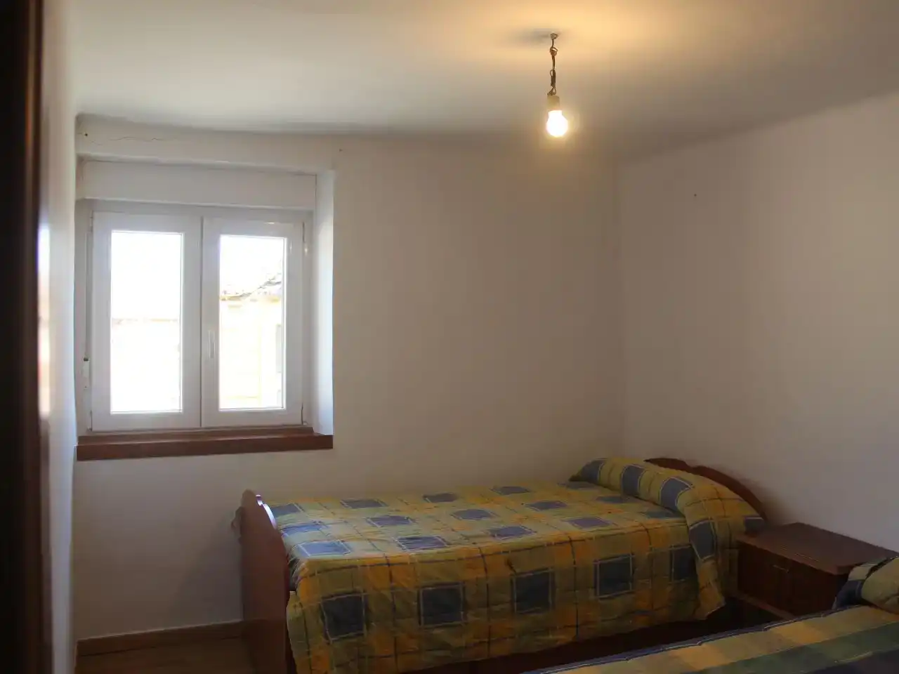 Dormitori de Casa adosada en venda en Castrillo de Villavega amb Moblat
