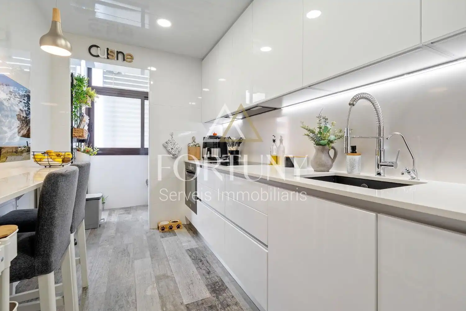 Kitchen of Flat for sale in Reus  with Swimming Pool