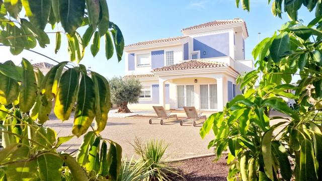 Casa-chalet en Venta en  PURIAS SECTORIZADO RESID en Purias