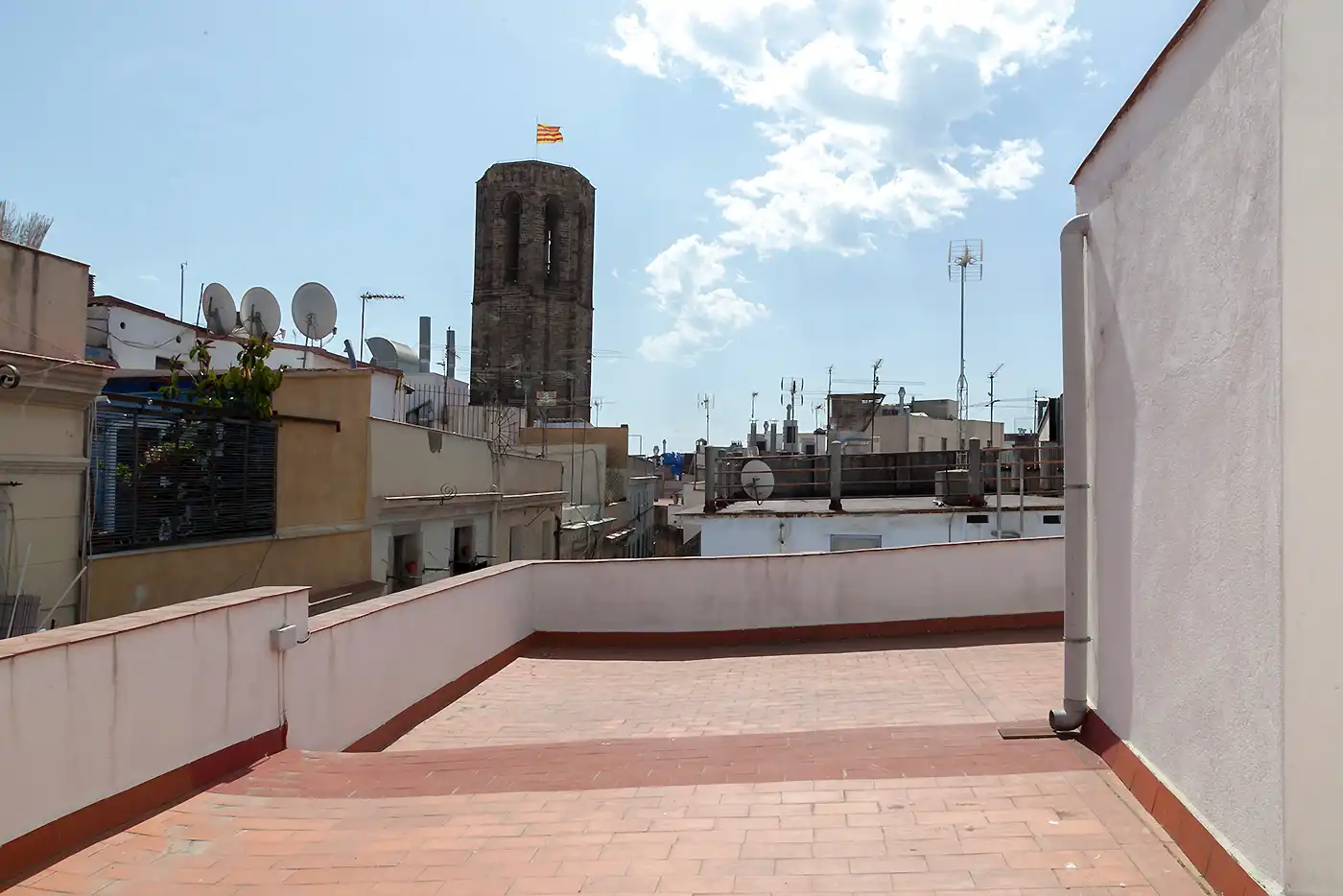 Terrasse von Wohnung zum Verkauf in Barcelona mit Klimaanlage, Terrasse und Möbliert