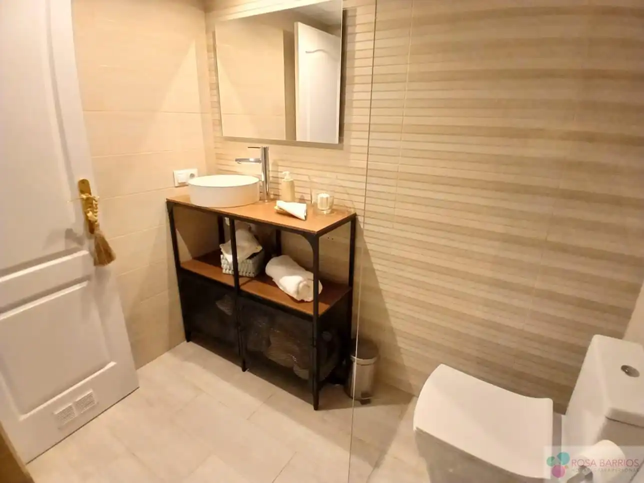 Baño de Piso en venta en Casares con Aire acondicionado, Terraza y Piscina comunitaria