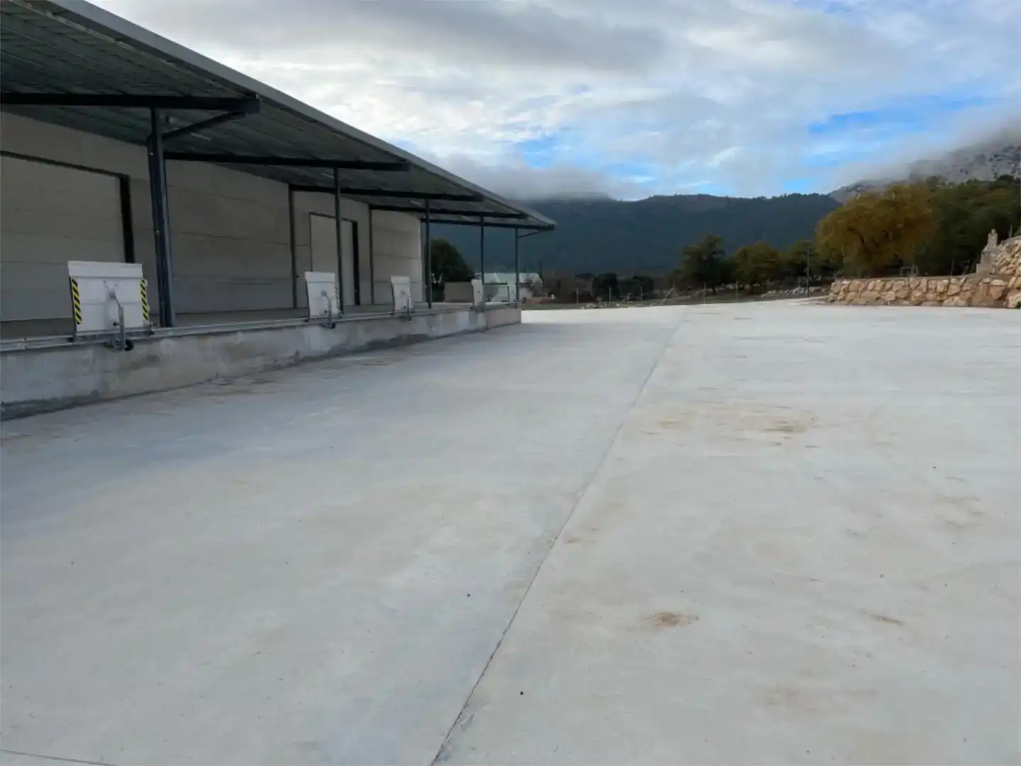 Parking of Industrial buildings for rent in Zafarraya