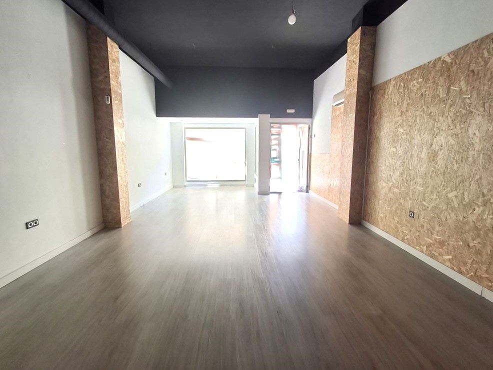 Premises to rent in La Roda  with Air Conditioner