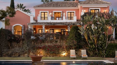Villa en el Paraiso con Vistas al Mar casa principal incluye 7 dormitorios y casa de invitados 2 dormitorios