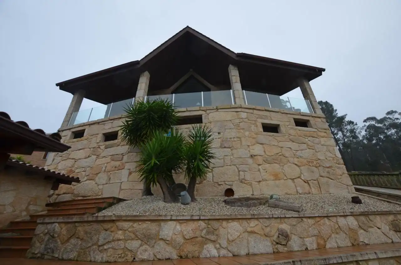Vista exterior de Casa o chalet en venta en Tui con Calefacción, Jardín privado y Terraza