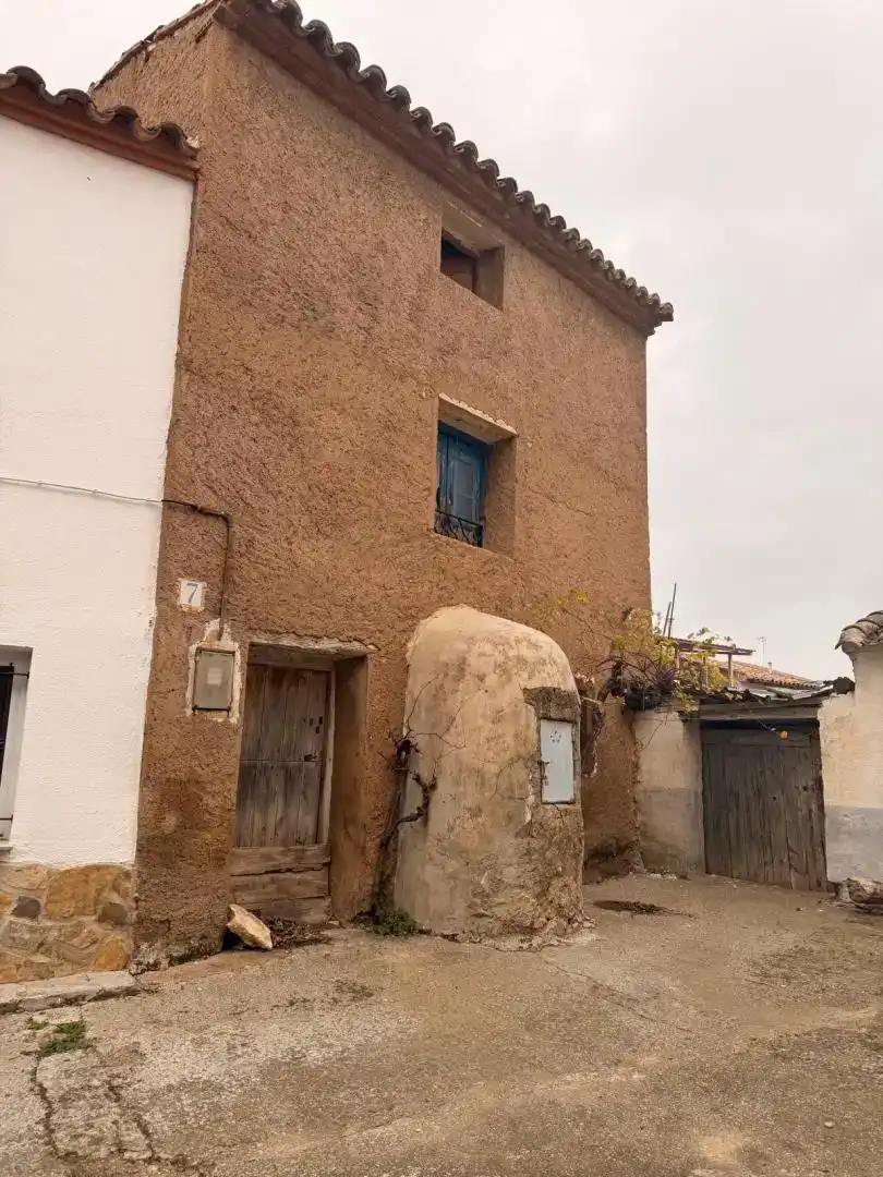 Vista exterior de Casa o chalet en venta en Villarreal de Huerva con Trastero y Amueblado