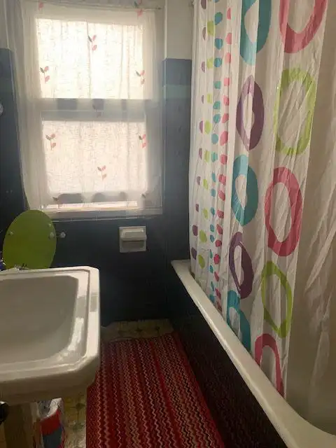 Bathroom of Flat for sale in Oviedo 