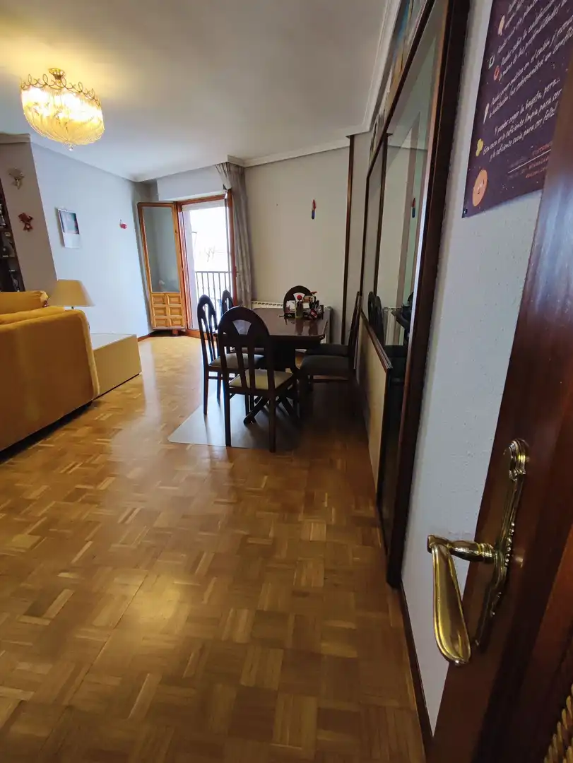 Piso de alquiler en Calle Valdeserías, Centro