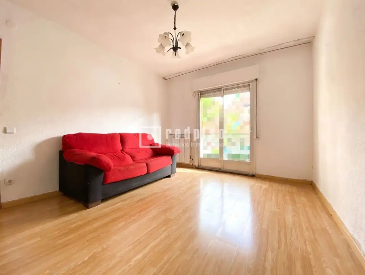 Living room of Flat for sale in Alcorcón  with Heating, Terrace and Alarm