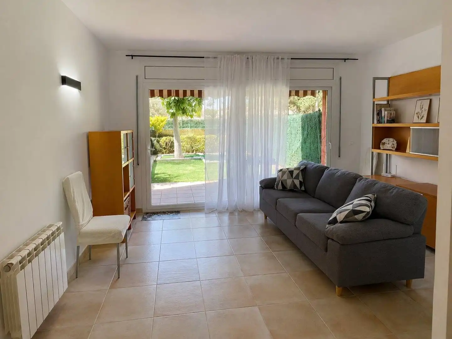 Sala de estar de Casa o chalet en venta en Torroella de Fluvià con Calefacción, Jardín privado y Amueblado