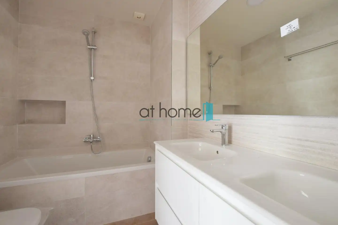Badezimmer von Wohnung zur Miete in Alboraya mit Klimaanlage, Terrasse und Möbliert