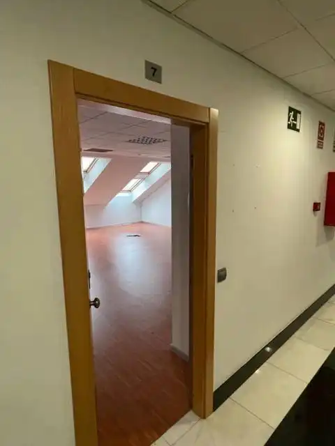 Büro zur Miete in Calle Río Danubio, 1, Alisal - San Román
