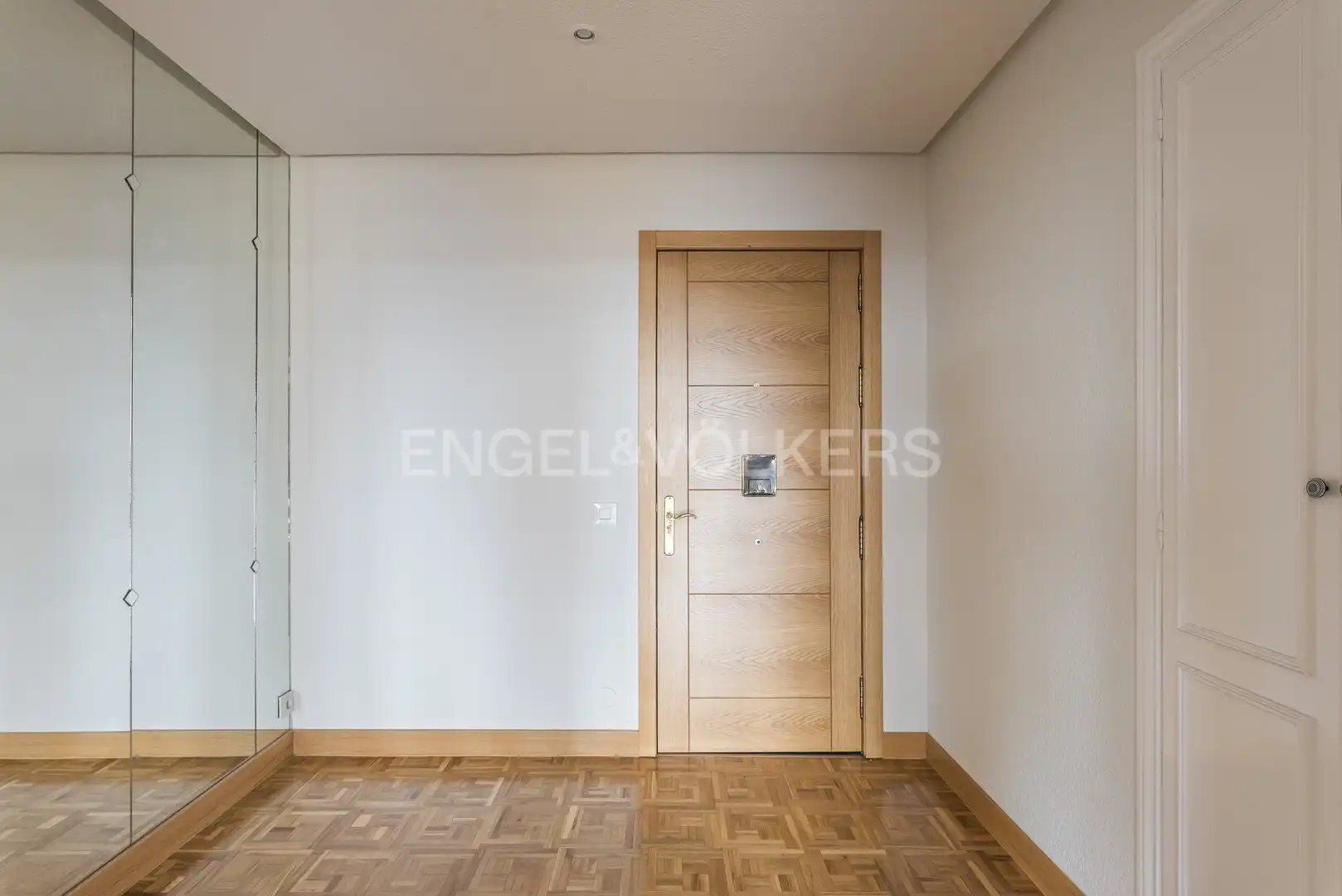 Piso de alquiler en Orense, Cuatro Caminos - Azca