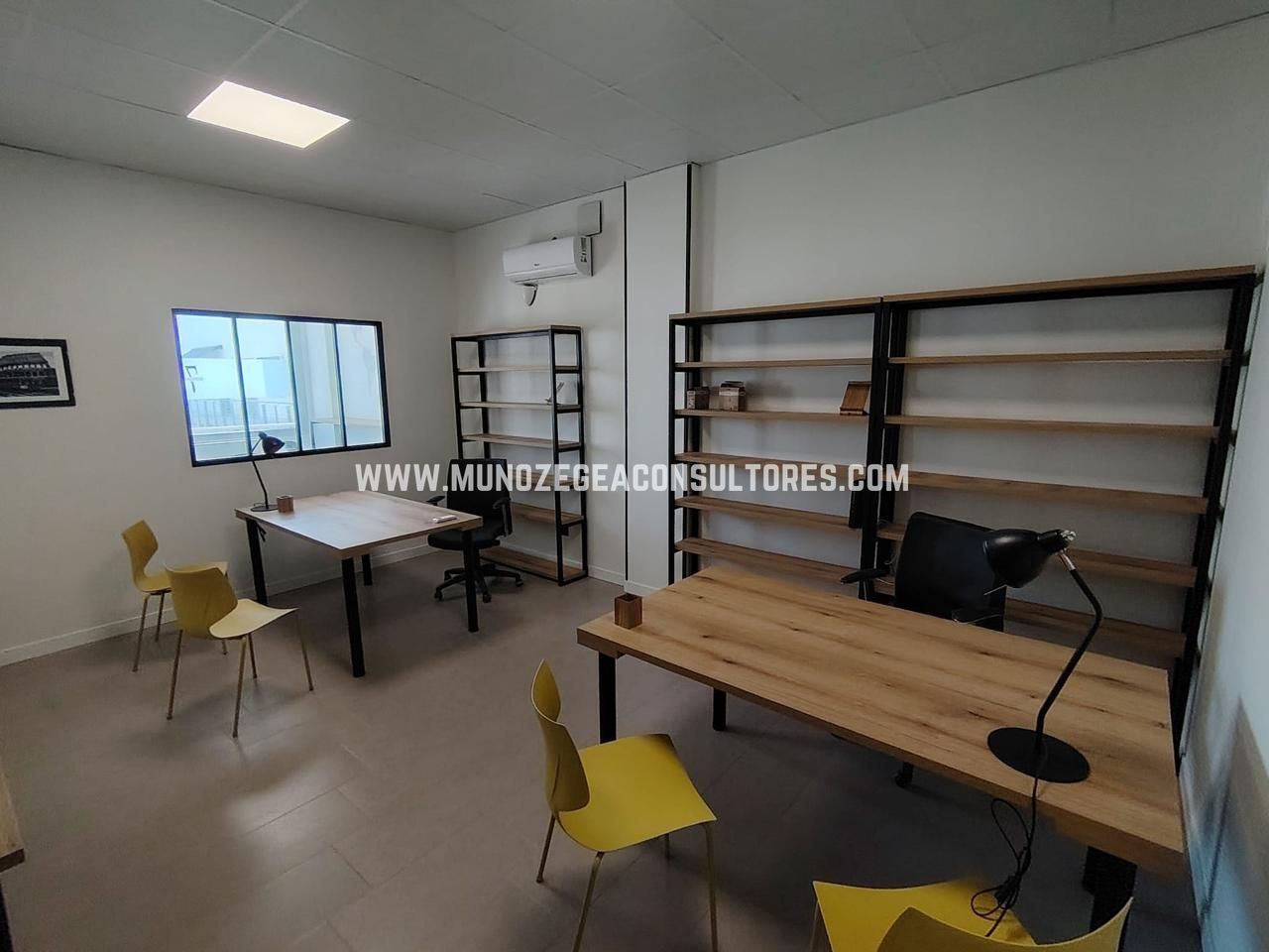 Office to rent in Lucena  with Air Conditioner