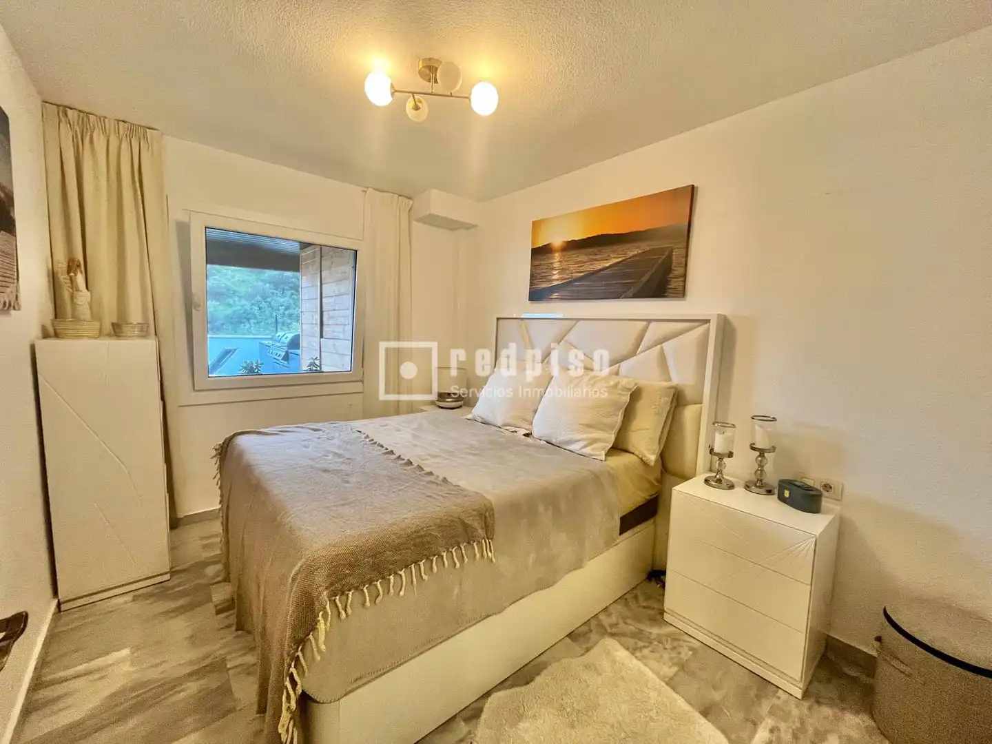 Schlafzimmer von Dachboden zum Verkauf in Benalmádena mit Klimaanlage, Heizung und Privatgarten