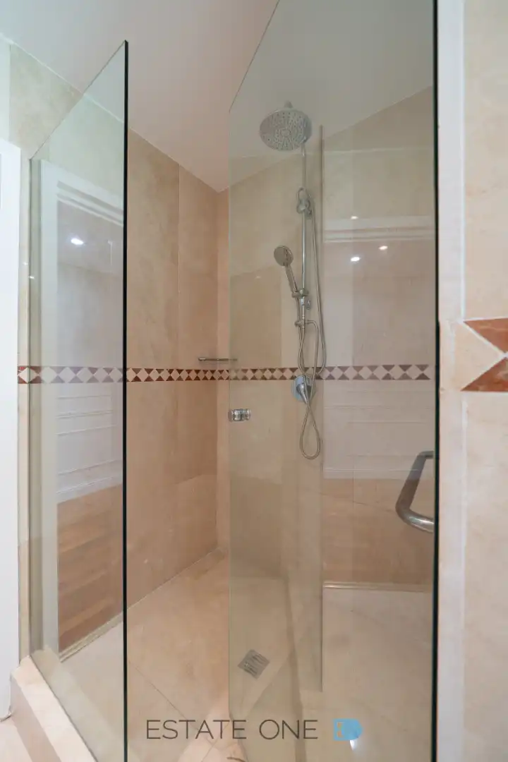 Baño de Casa o chalet de alquiler en Madrid con Aire acondicionado, Calefacción y Jardín privado