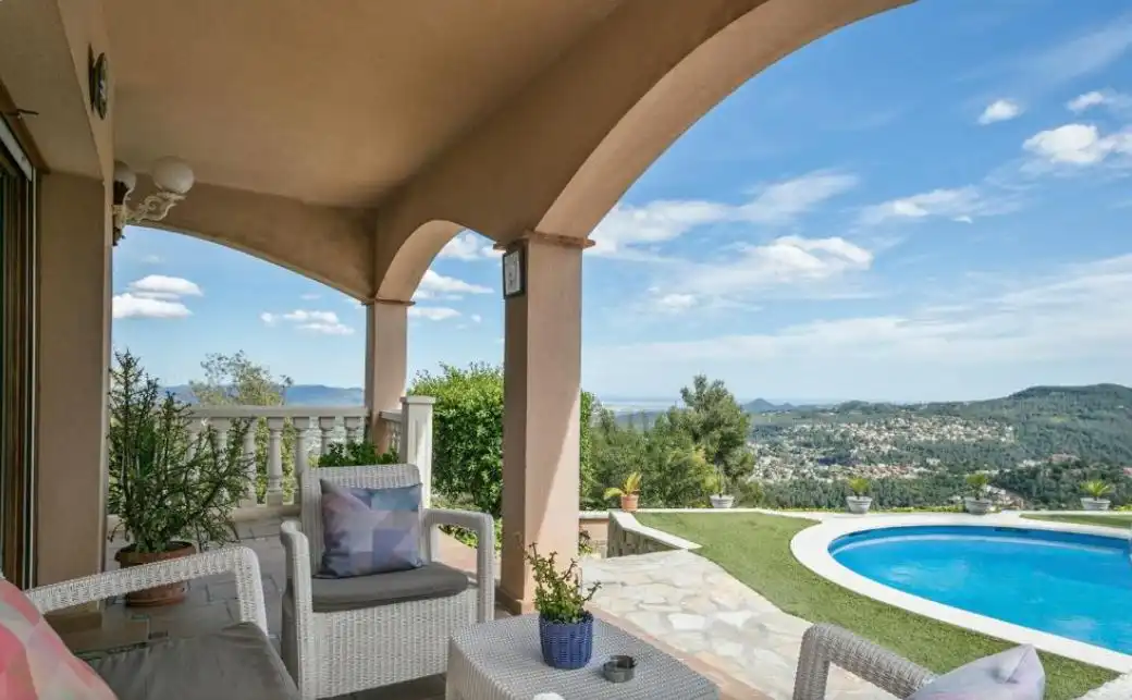 Haus mit Terrasse zum Verkauf in Corbera de Llobregat, imagen 3