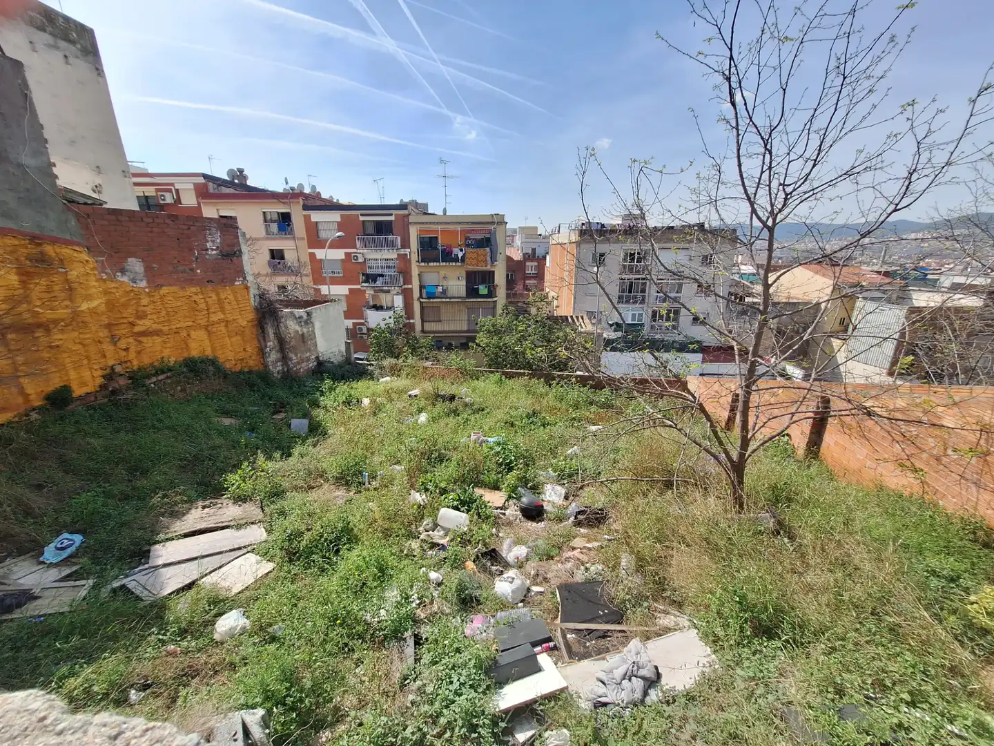 Terreno residencial en venta en Carrer Linares 10