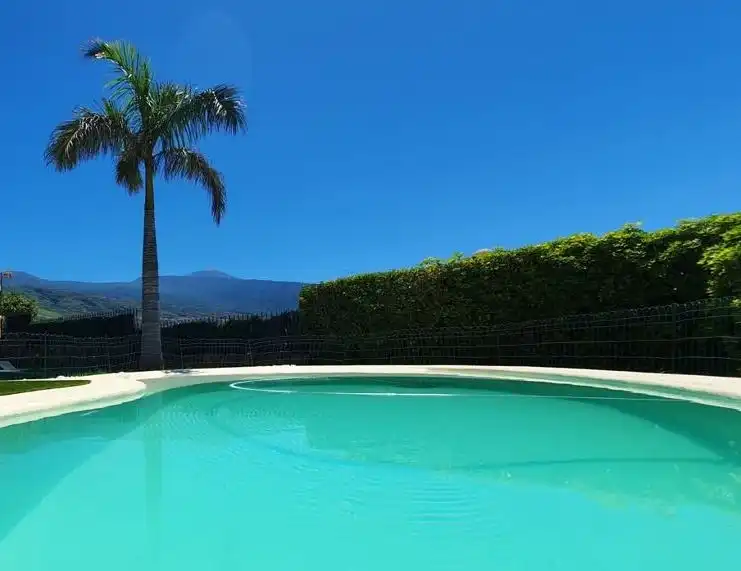 House with pool for sale in El Durazno