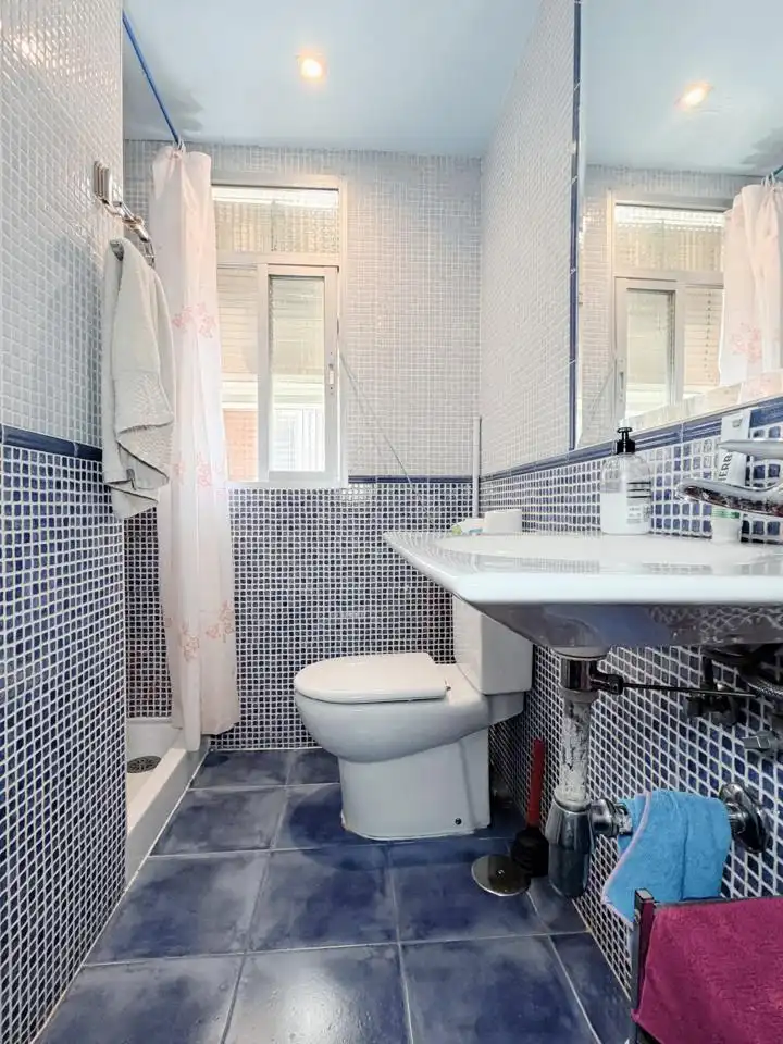 Baño de Piso en venta en Madrid con Calefacción
