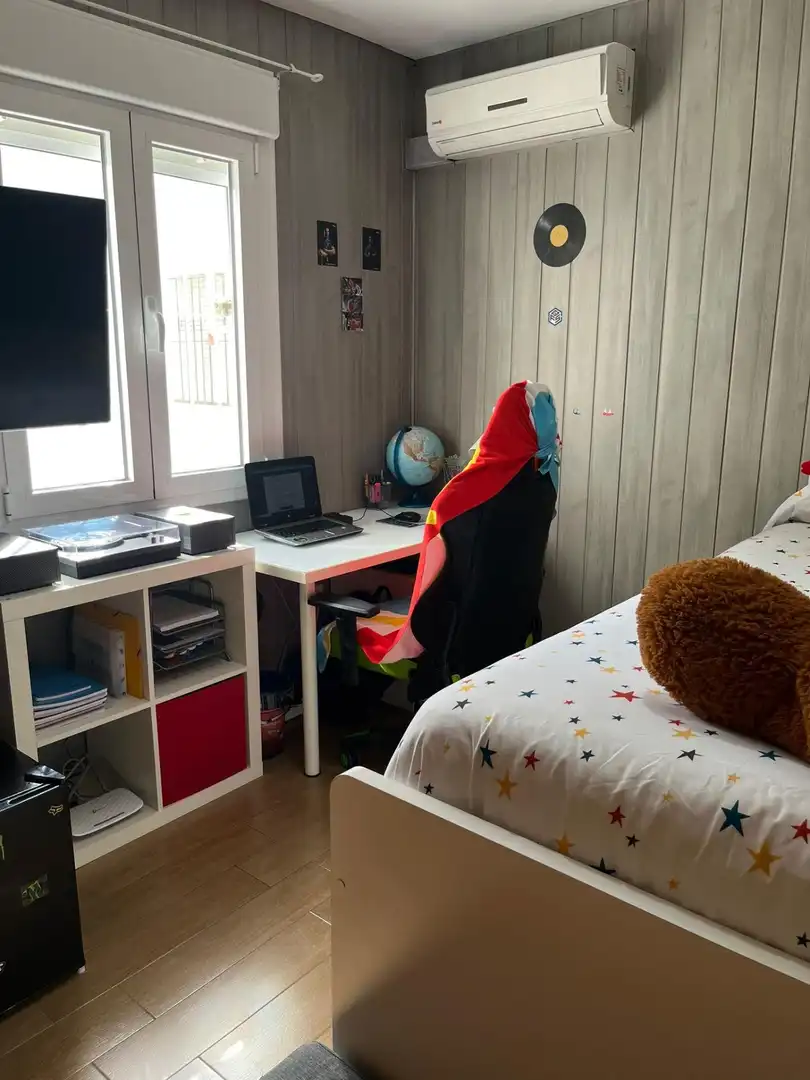 Dormitori de Casa adosada en venda en Puerto Real amb Aire condicionat, Calefacció i Traster