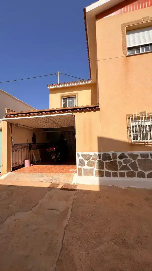 Vista exterior de Planta baixa en venda en Cartagena amb Aire condicionat i Balcó