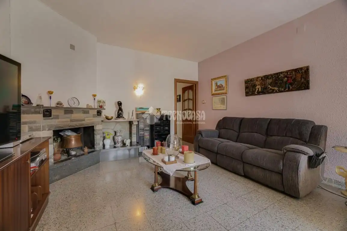 Wohnzimmer von Einfamilien-Reihenhaus zum Verkauf in Terrassa mit Terrasse
