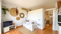 Dormitori de Apartament en venda en Es Mercadal amb Terrassa i Moblat