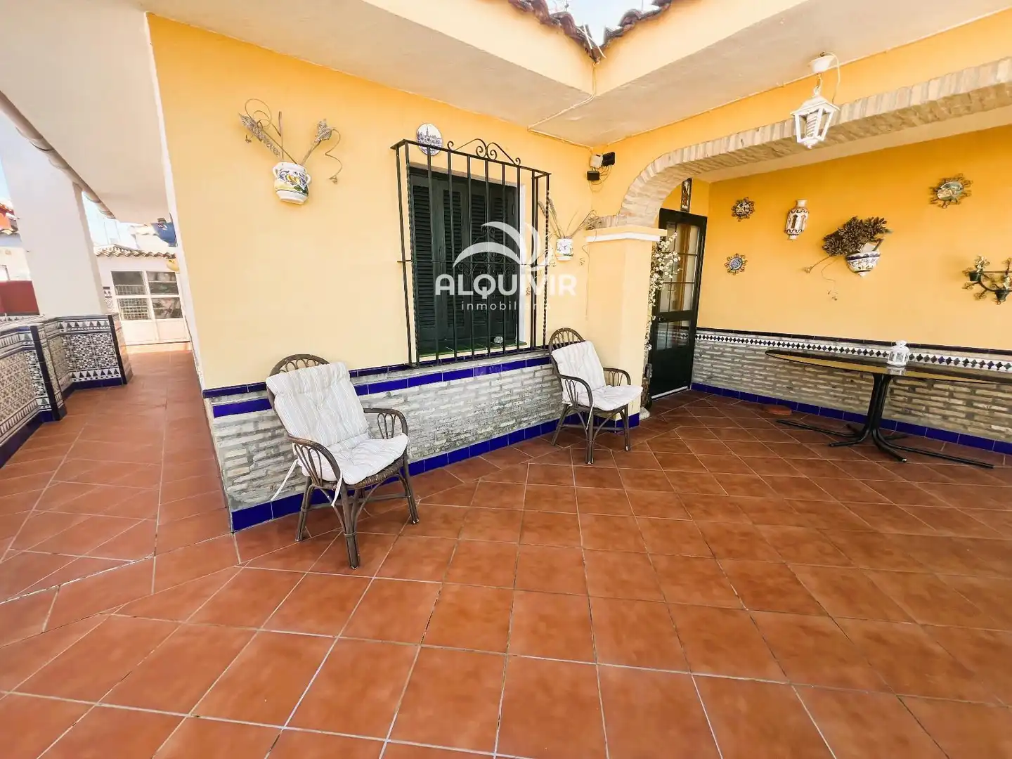 Terrassa de Casa adosada en venda en Almonte amb Terrassa, Traster i Piscina