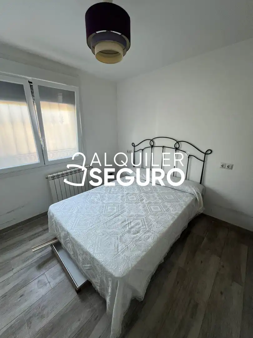Habitación de Piso de alquiler en Madrid con Calefacción y Amueblado