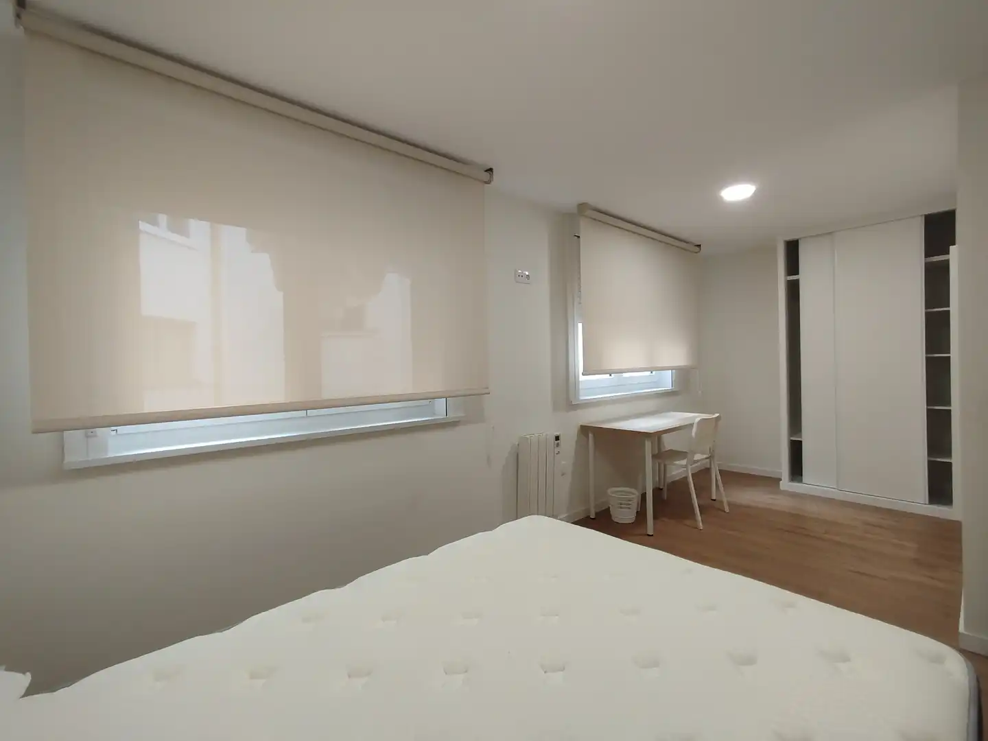 Habitación de Piso de alquiler en A Coruña Capital  con Calefacción, Amueblado y Horno